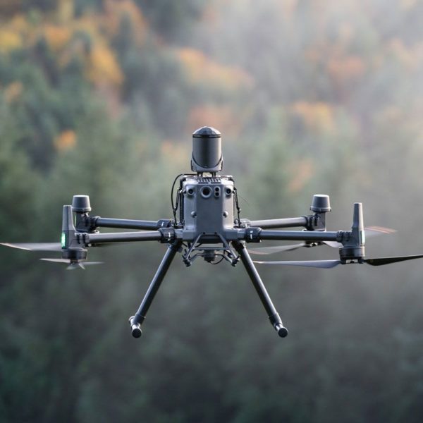 DJI Matrice 350 RTK - Care 1 an auto-activé (inclus2TB65-1BS65)