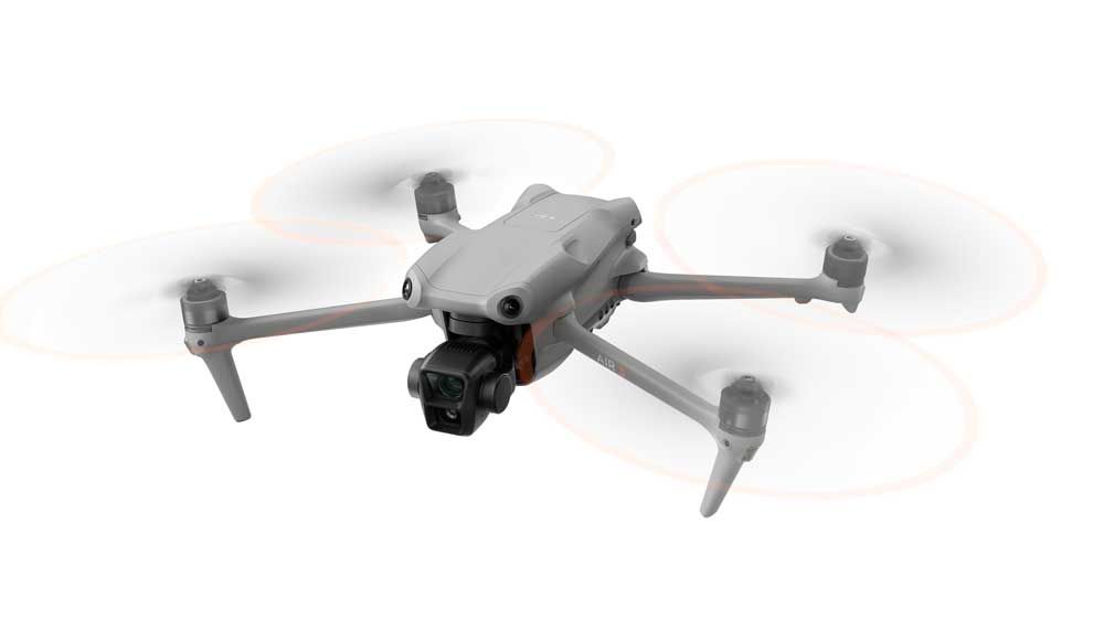 DJI Air 3 Fly More Combo et radiocommande DJI RC 2