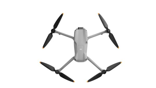 DJI Air 3 Fly More Combo et radiocommande DJI RC 2