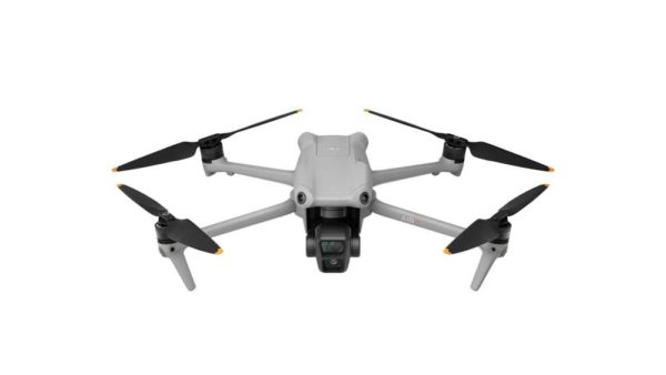 DJI Air 3 Fly More Combo et radiocommande DJI RC 2