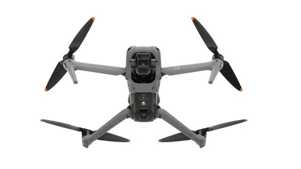 DJI Air 3 Fly More Combo et radiocommande DJI RC 2