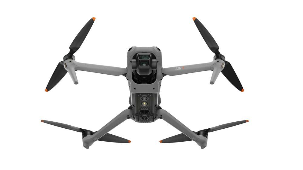 DJI Air 3 Fly More Combo et radiocommande DJI RC 2